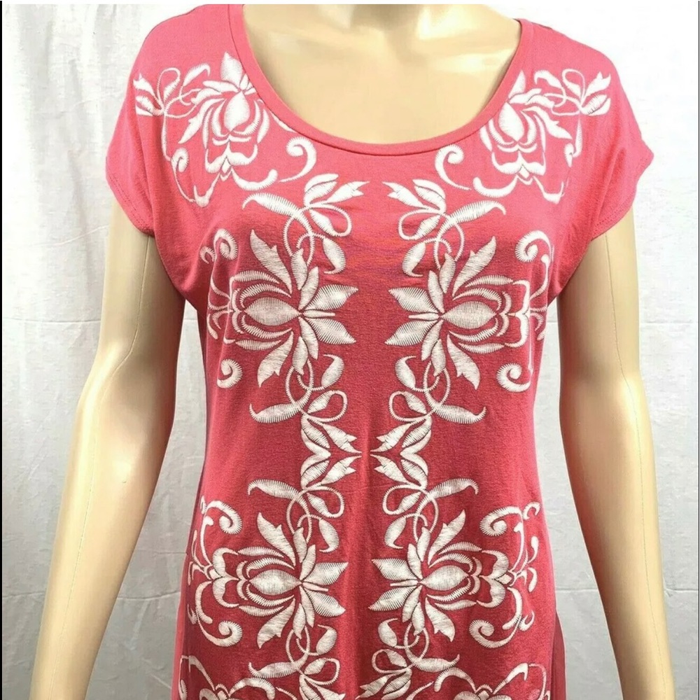 Bleu size small blouse pink and white short sleeve